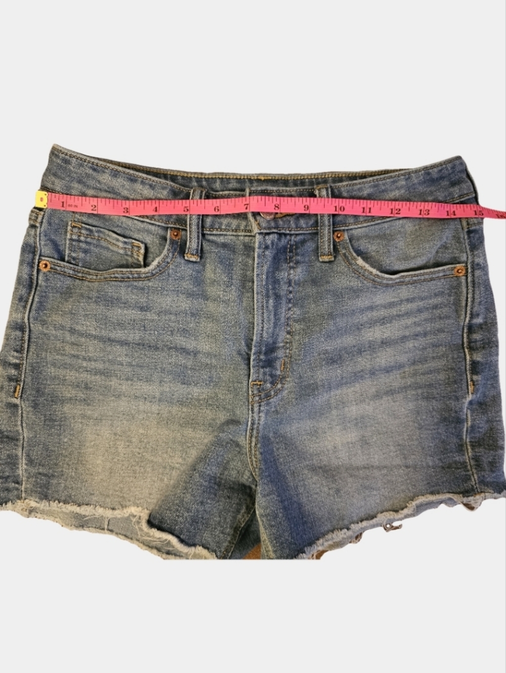 Old Navy OG High-Rise Straight Light Wash Cutoff Denim Shorts Size 6 - Picture 8 of 10